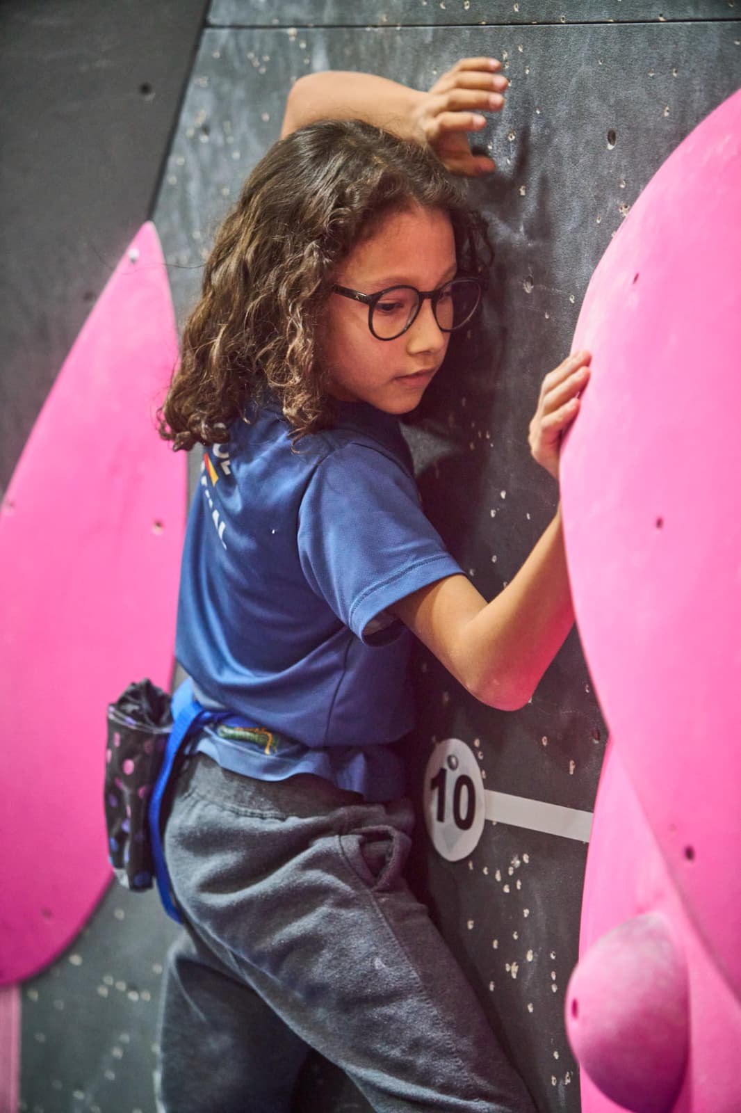 Tahial en competencia de escalada 02